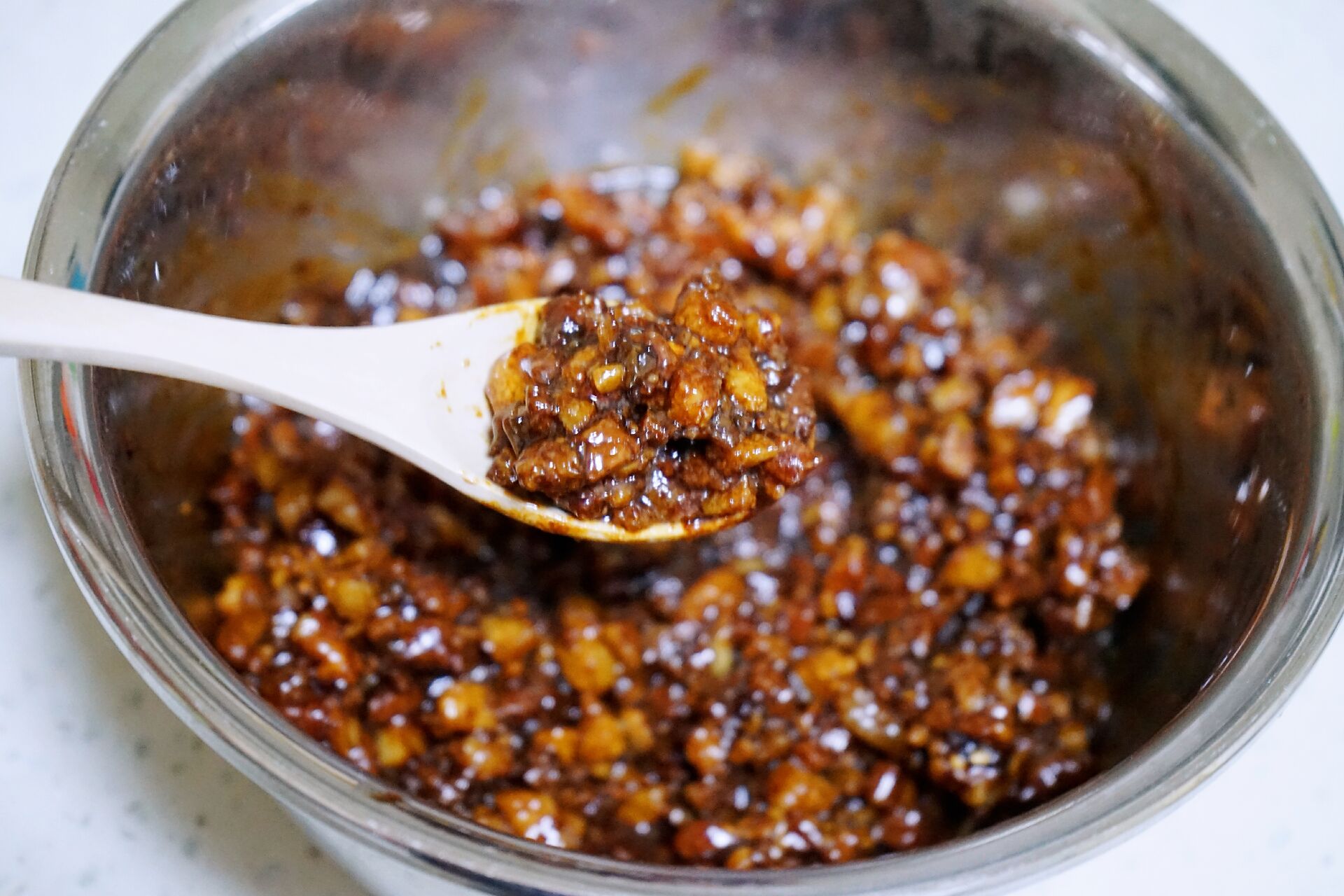 迎头伏学面食,这道全民大爱的酱肉包,配料调味都讲究,一看就会