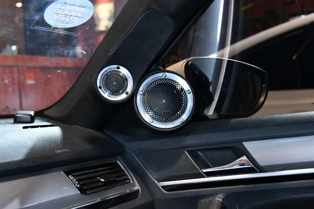 情怀老车宝来,最新款宝来改装音响效果