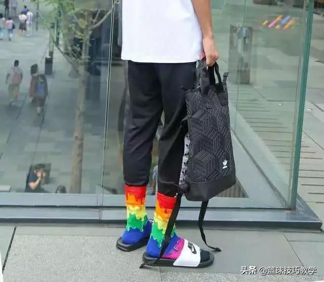 夏天一定要拥有的一双鞋,夏天要有一双好穿舒适柔软的鞋子