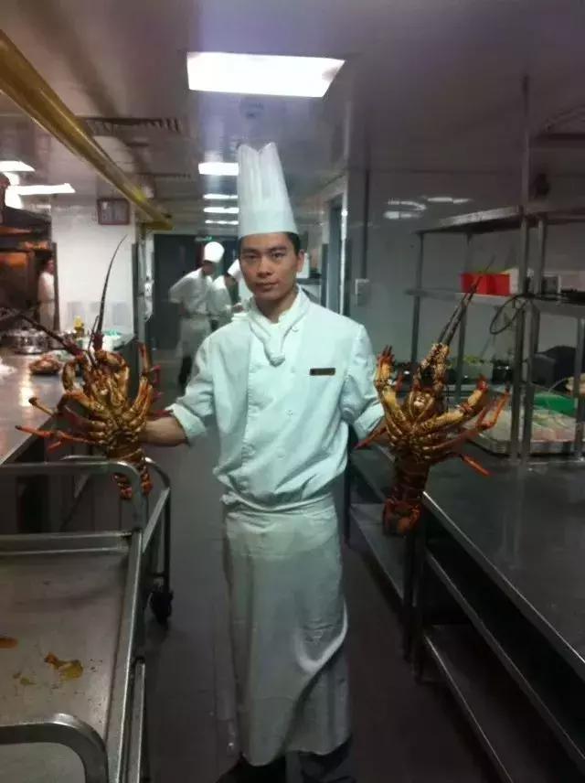 为了健美辞去工作,为了健身自己开了一家健身房