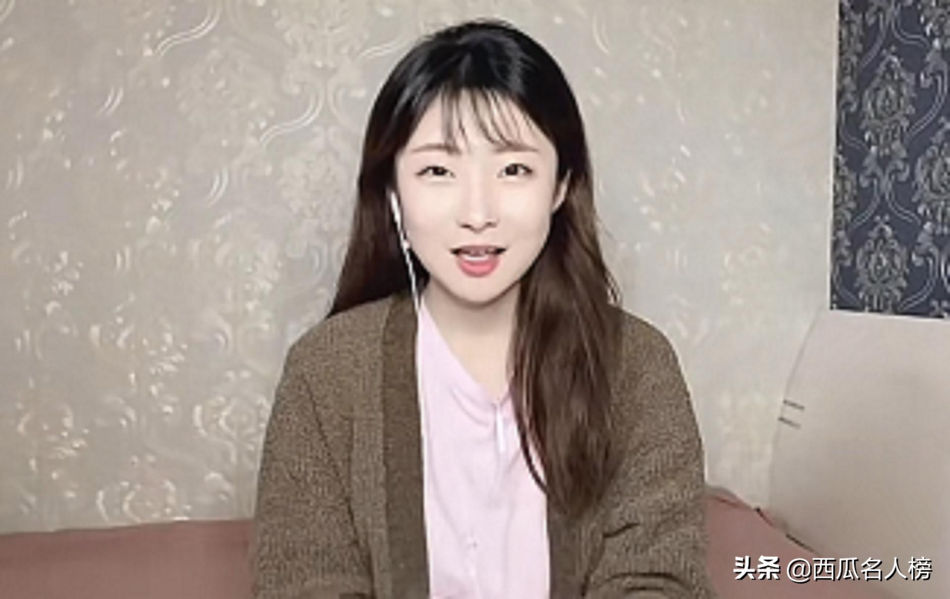 97年女收纳师叠衣服月入50w,月入过万的整理师叠衣服