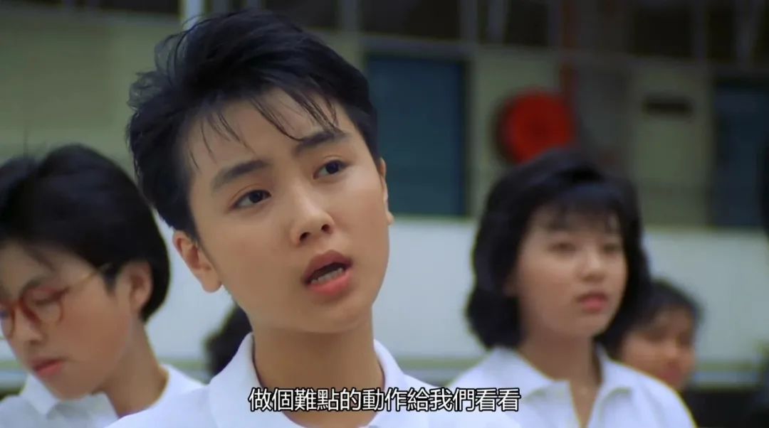 夜店出来的明星，男友女友换着玩，却被拍在沙滩上？｜人物计划26