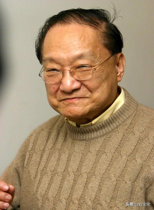 董桥和余秋雨散文比较,董桥散文经典