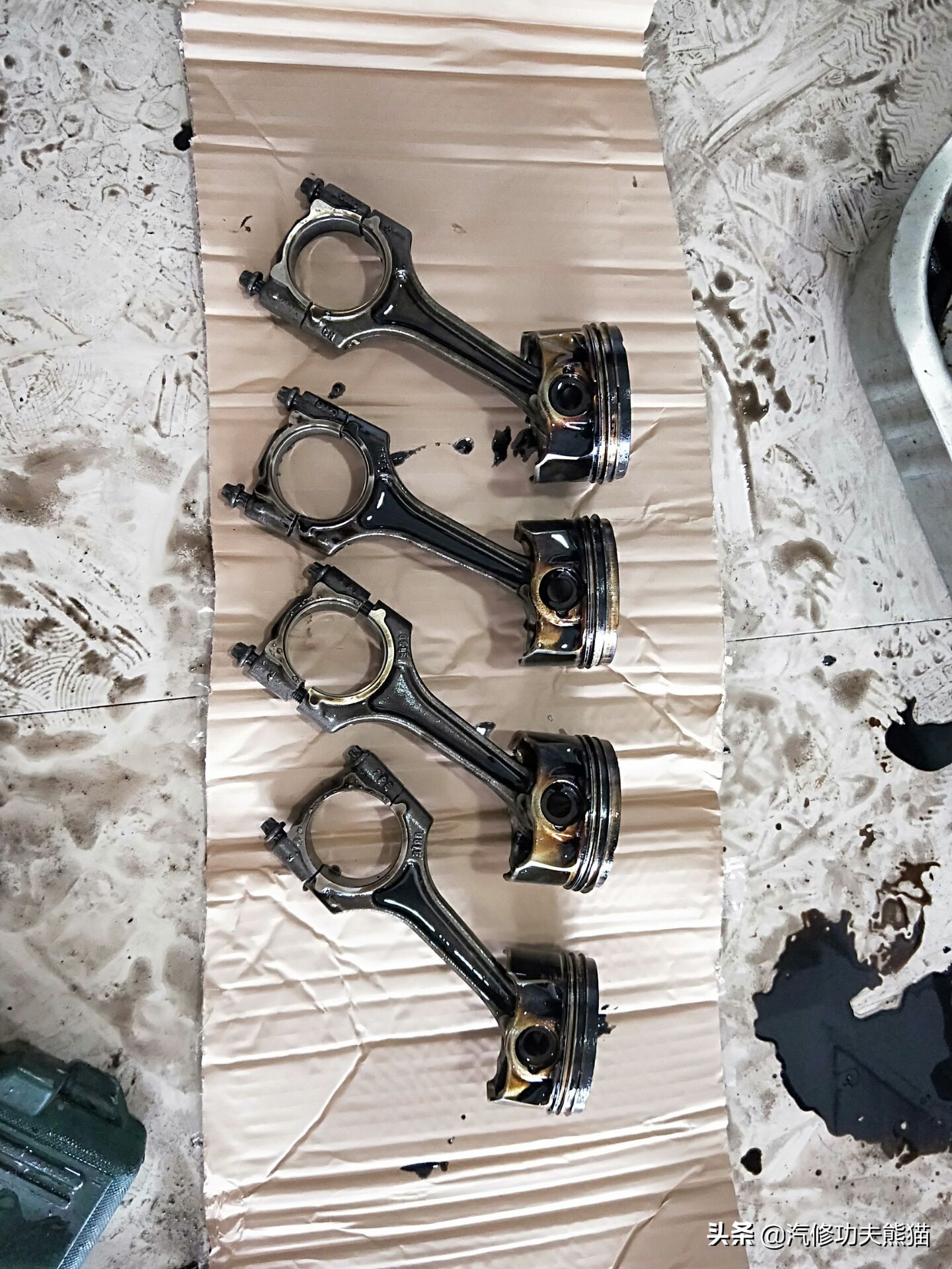 07年奥迪a6轻微烧机油怎么解决,奥迪2007款a6烧机油的原因