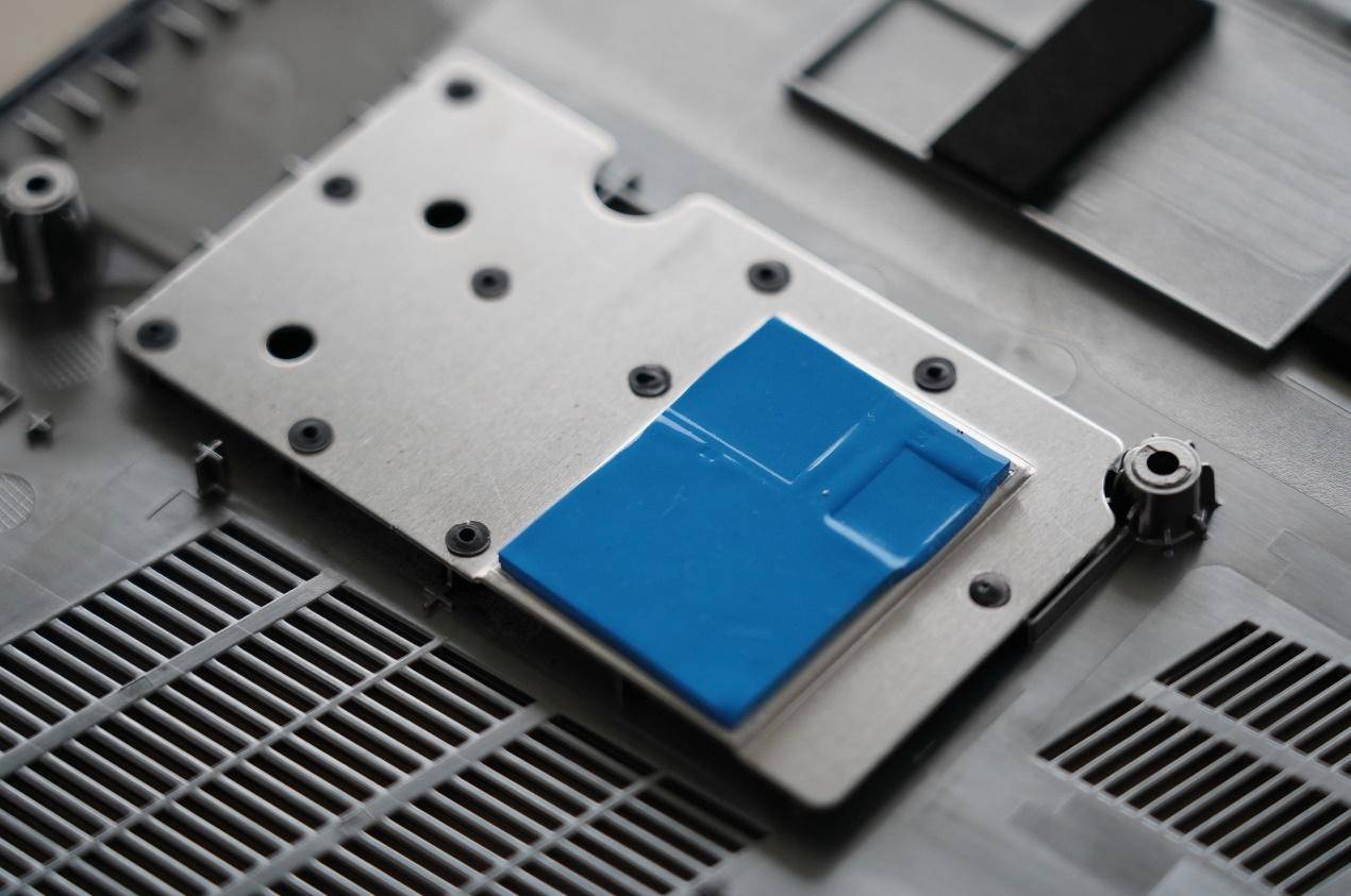 高色域144Hz电竞屏机械革命蛟龙P760AMD游戏本测试