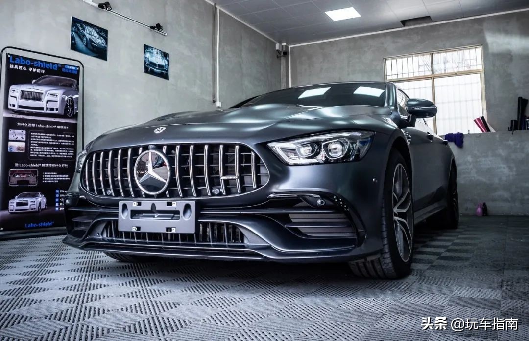 风挡玻璃又破裂？实测日本玻璃盾，石子80km/h撞击都没事？