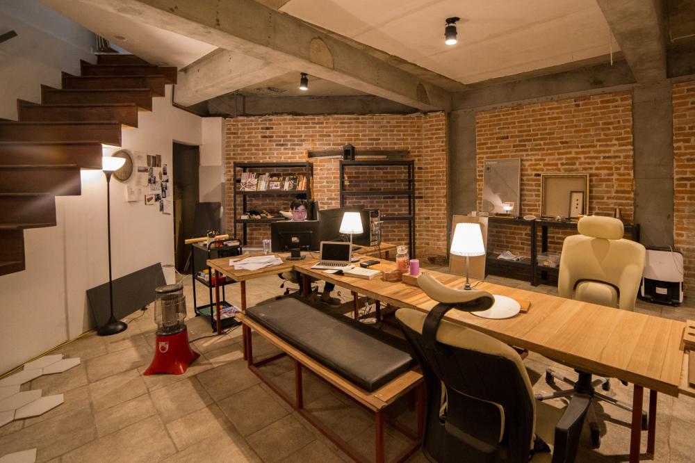 160㎡一层带地下室，水电墙砖韩国夫妻全自己干，10万块完工