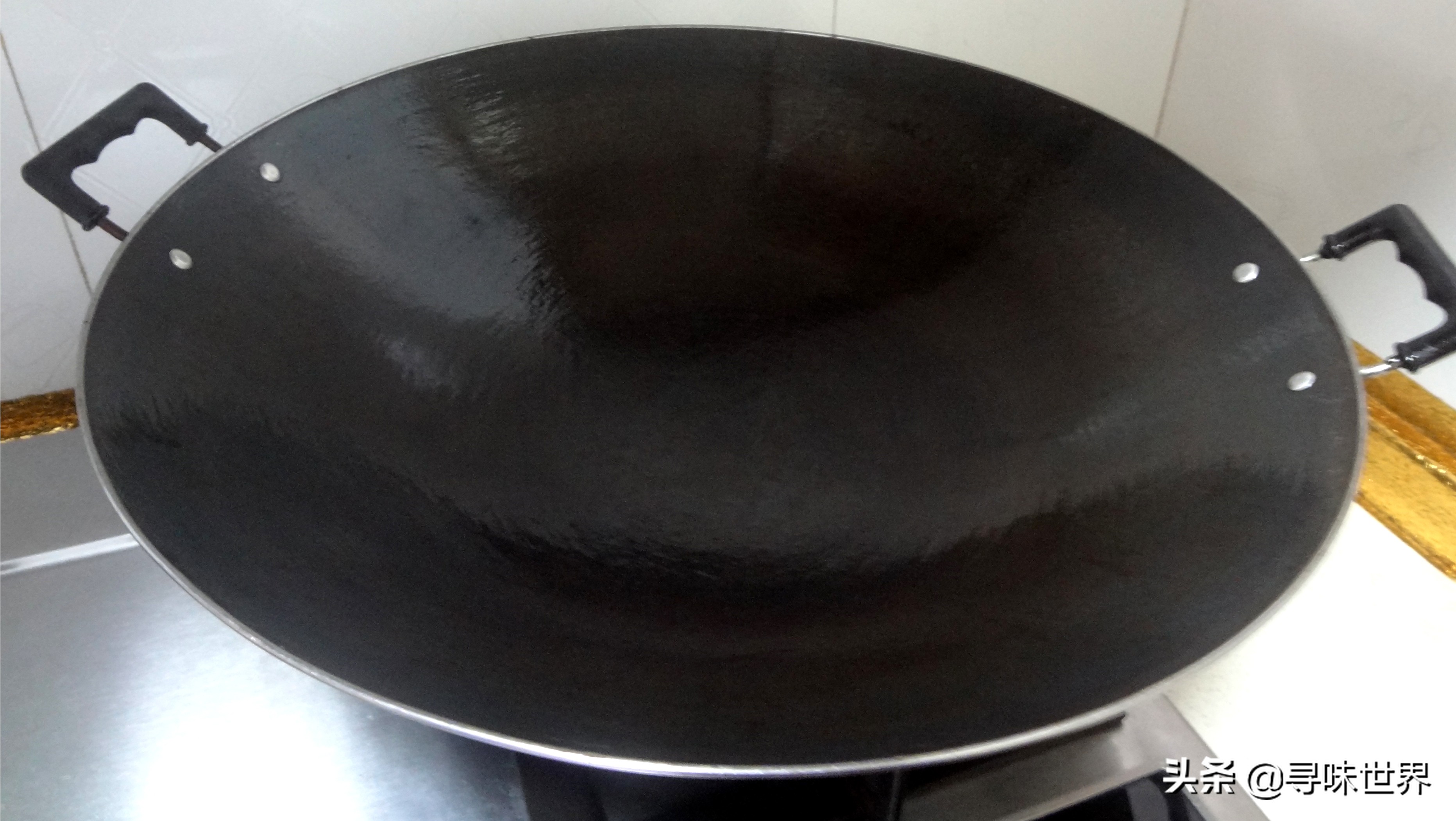 新铁锅去除铁锅锈的最佳方法,怎么防止铁锅生锈沾锅