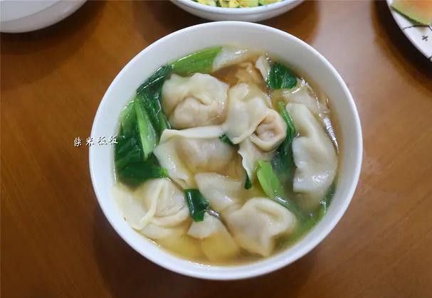 我家馄饨皮从来不买教你秘制做法,买的小馄饨皮怎么包馄饨