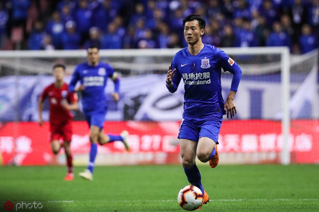 一只足球的质量,足球每一次经历都是一种成长