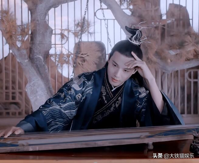 盘点古装用扇子行云流水的打戏,盘点十位古装男星打戏