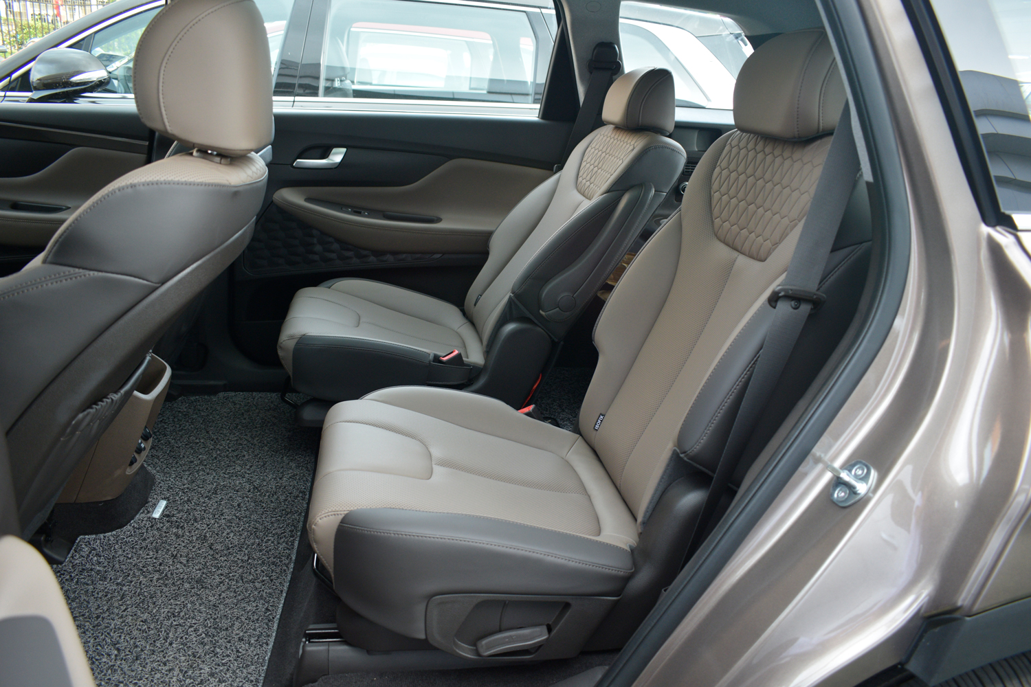 值得买的韩系suv全新胜达,第四代全新胜达六座试驾