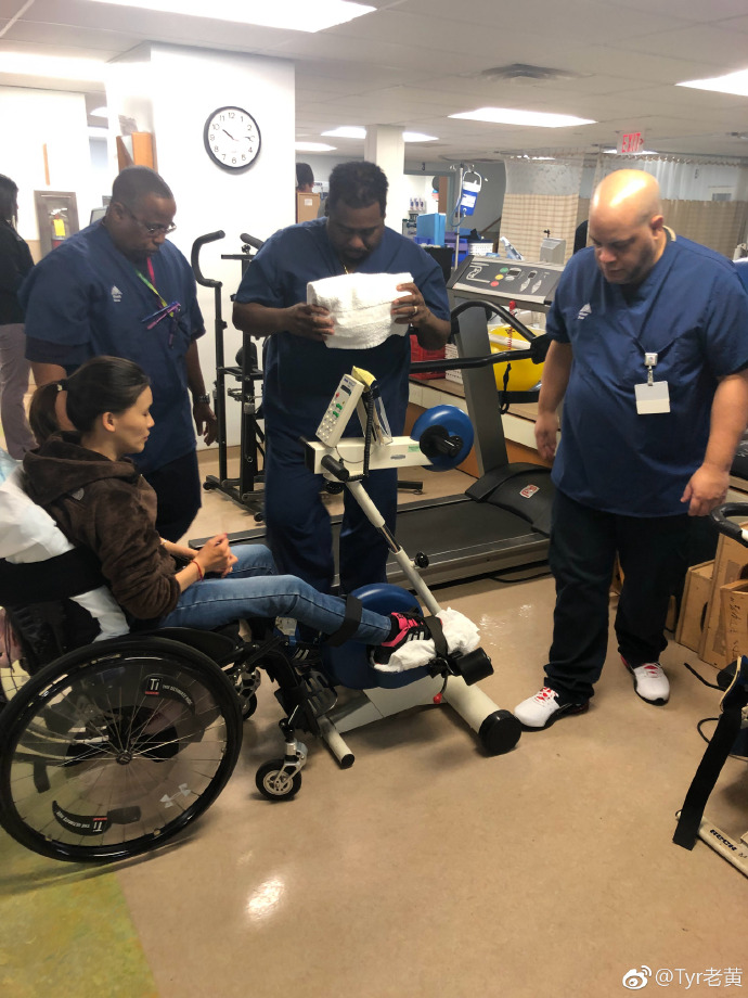 桑兰赴美不光是旅游！时隔7年再见治疗师，他们惊讶桑兰孩子快5岁