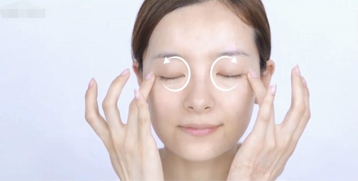 眼霜正确涂法去眼袋,眼霜最靠谱的涂法没有之一