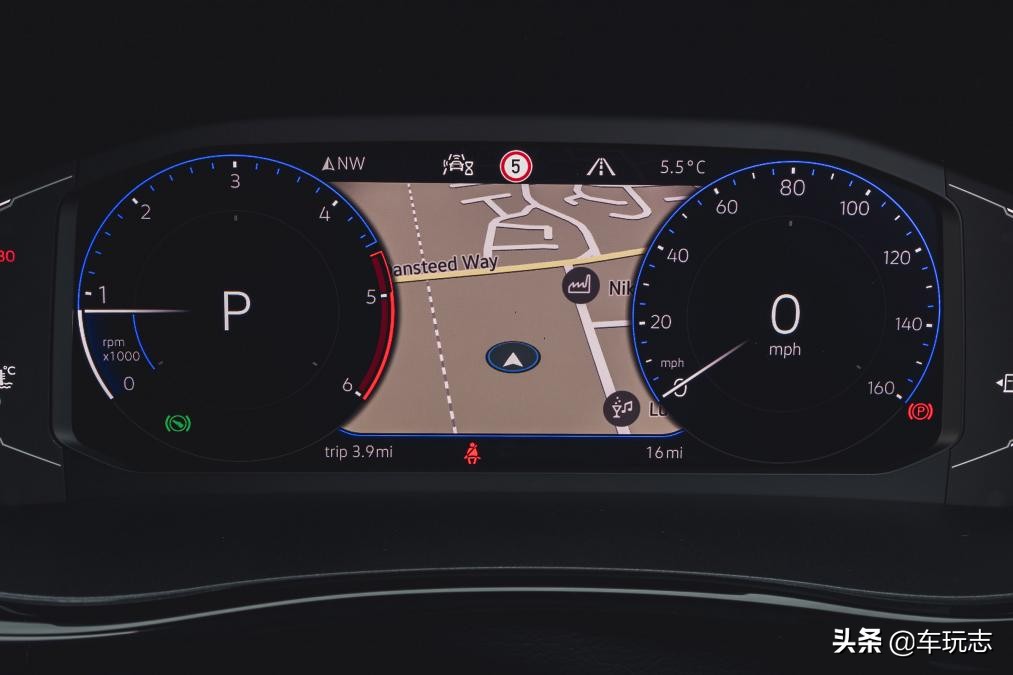 大众mpvcaravelle,对标奔驰v级的车