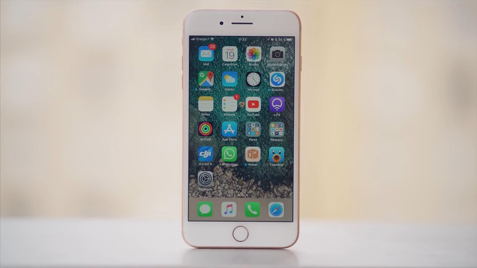 苹果手机和安卓手机哪个更保值,苹果手机保值是比安卓手机保值么