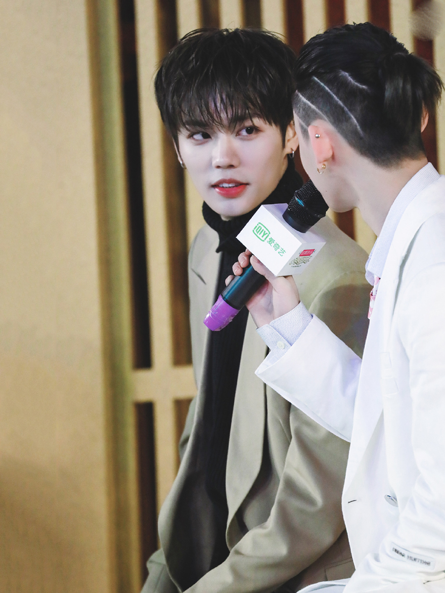 小鬼林彦俊ineedadoctor,林彦俊初舞台发型