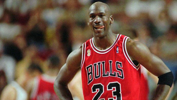 疯狂！乔丹因一双球鞋登央视新闻，上热搜榜第13名