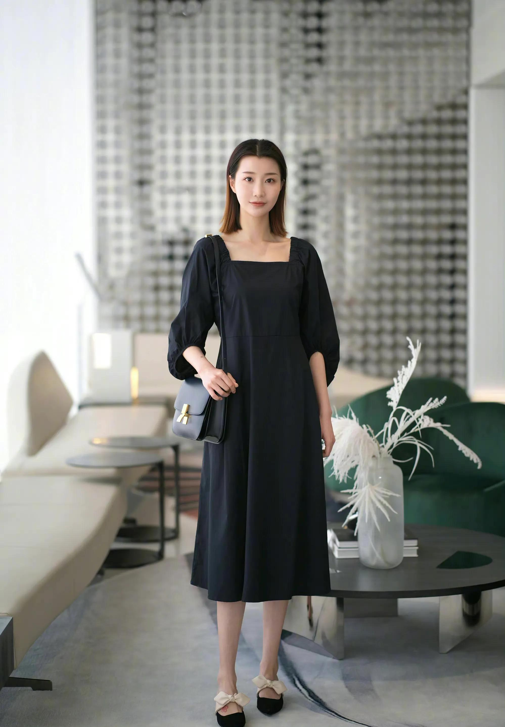 CelineClassicBox思琳经典盒子包穿搭示范