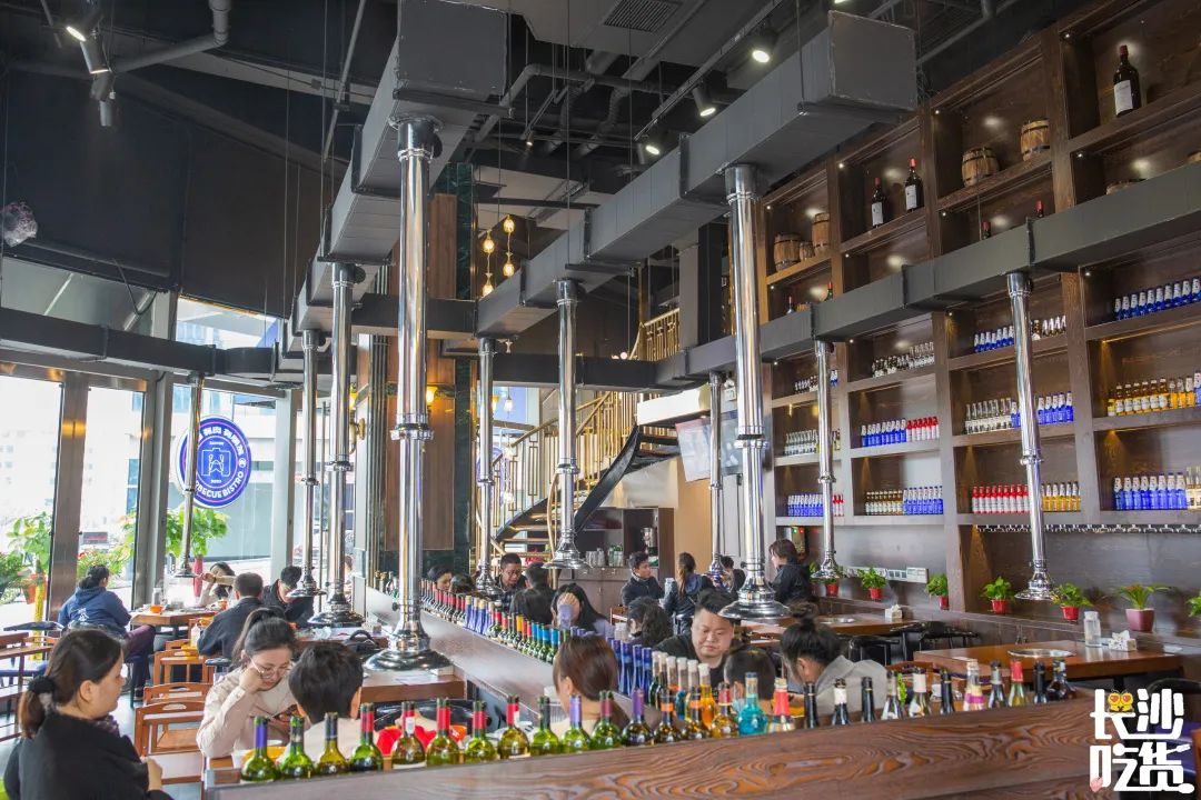 当代年轻人如何树立正确的消费观,当代年轻人的珠宝消费观