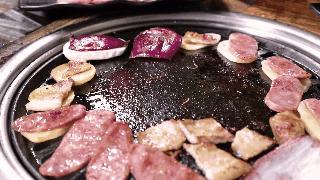 新宠,制霸宝安烤肉,探3-4肥牛套餐,好肉肆意,吃肉食者的天堂