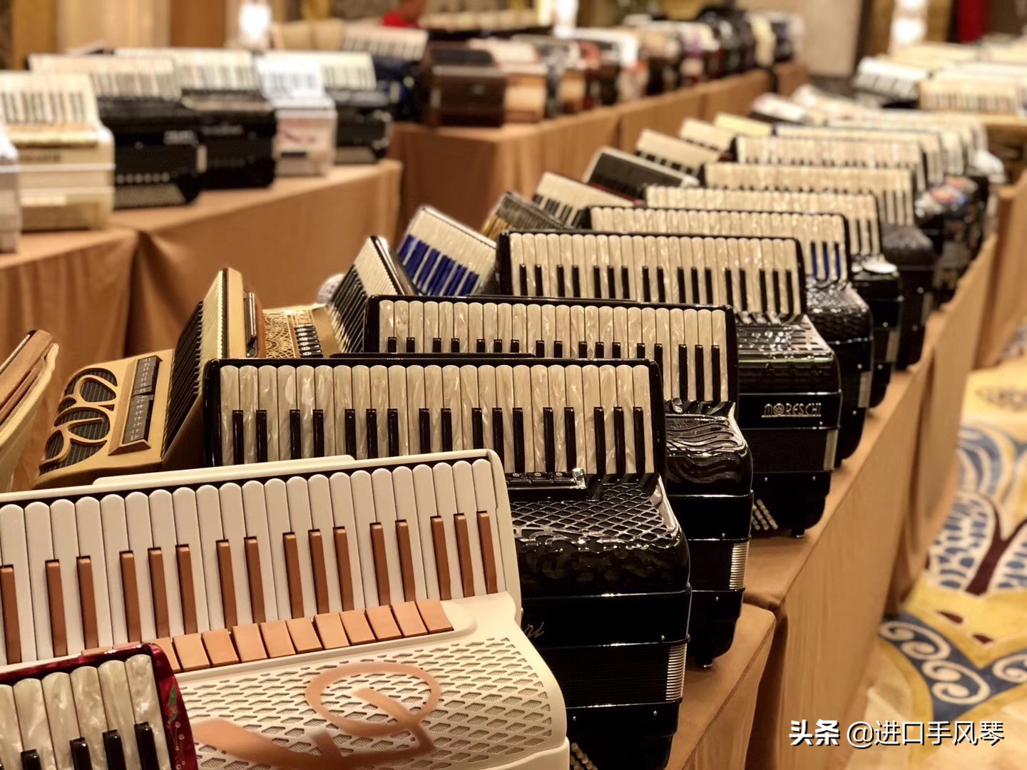 倾听回望，至我们共同走过的2019！北京进口手风琴与您携手同行！