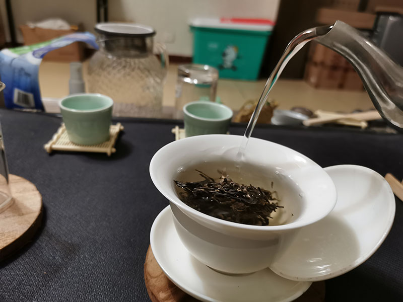 普洱茶用多少温度的水泡最好,普洱茶用多少度水泡最好