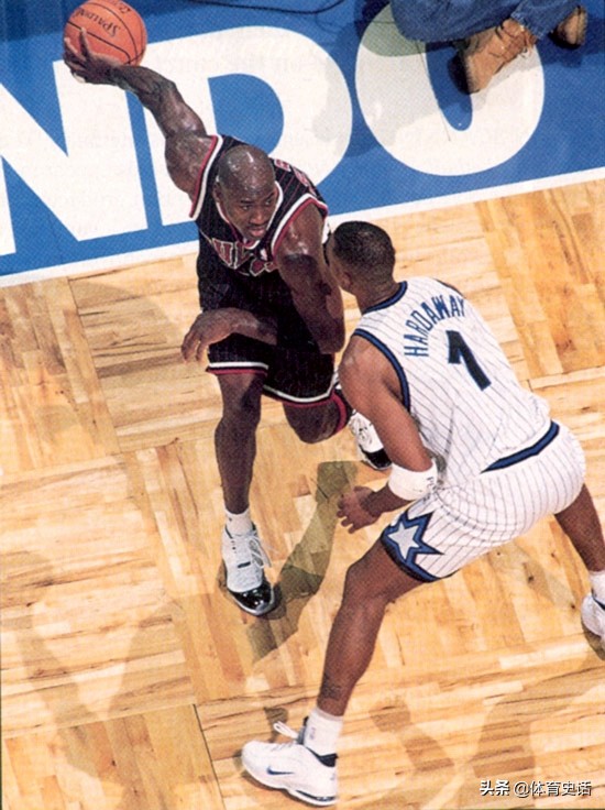 95年乔丹对魔术的数据,乔丹面对魔术拉杆