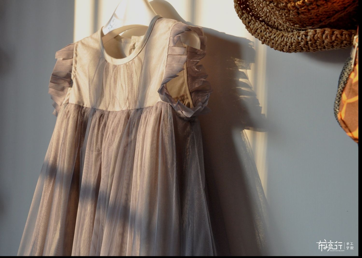 做女宝公主裙,女宝披肩纱裙公主裙