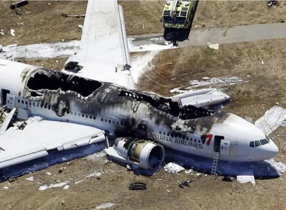 突发菲律宾一飞机坠毁8人全遇难,菲律宾航空386号班机事故