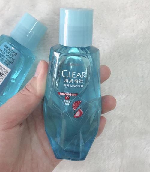 理发店的洗发水为什么很顺又滑,为什么理发店用的洗发水去屑控油