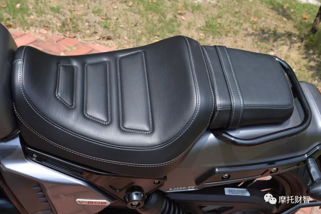 龙嘉v途龙嘉v霸评测,新款龙嘉v霸250多少钱