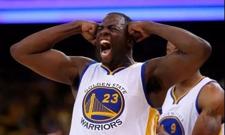 一个震惊表情包配上bgm,这个出场bgm太绝了表情包