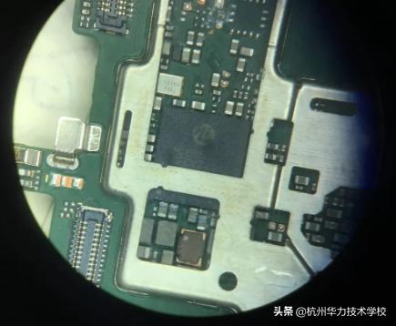 华为nova3i进水自动重启,华为nova3i进水不开机维修