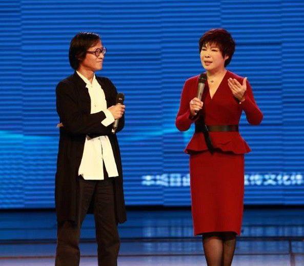 老梁揭秘为什么有人说于丹易中天,易中天评价于丹现象