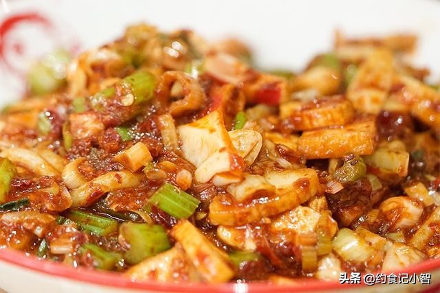 新疆爆辣炒米粉私藏美食大分享,吃爆辣新疆炒米粉合集