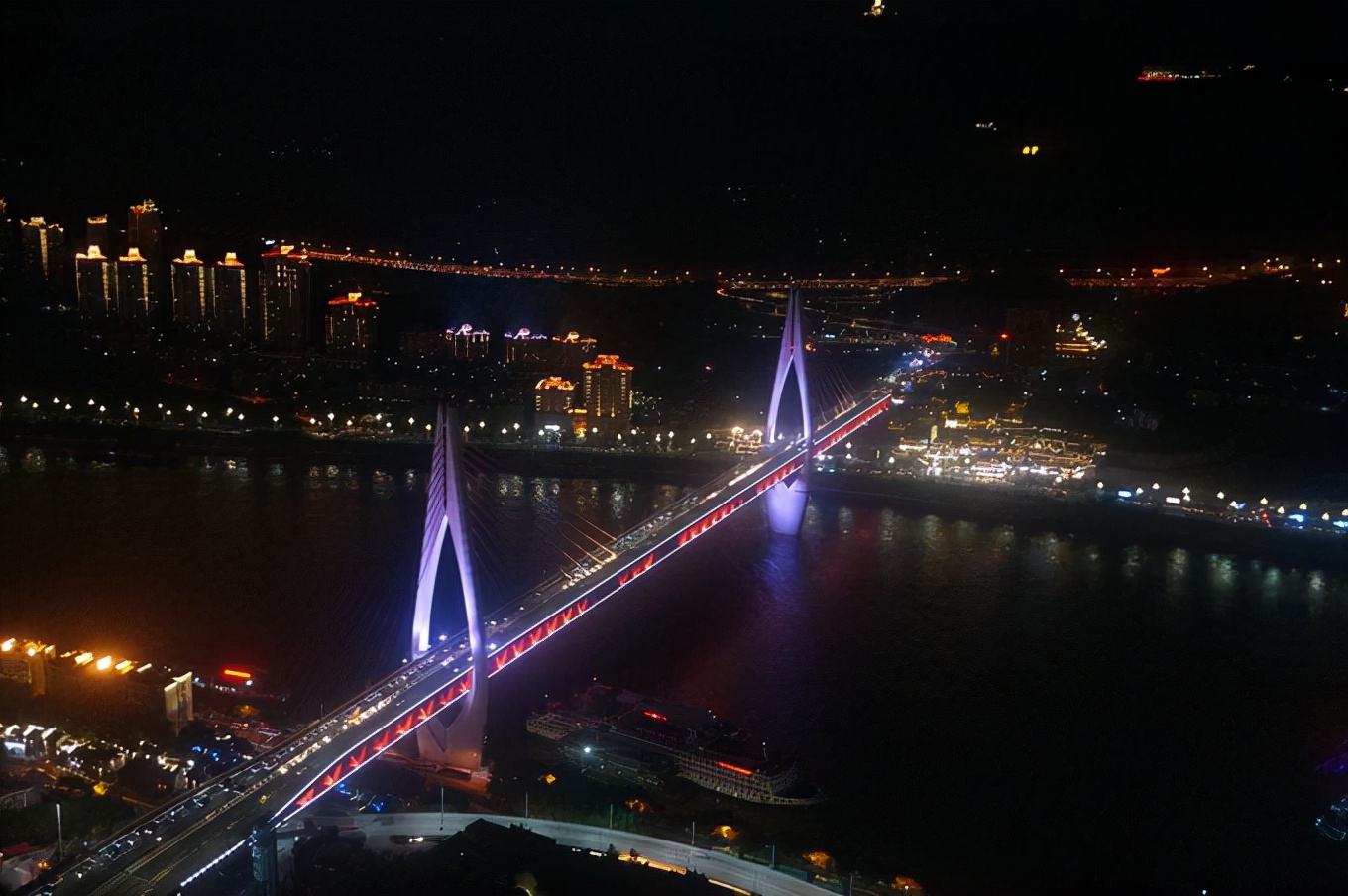 千寻雾海高空江景酒店,千合日善高空江景酒店电话