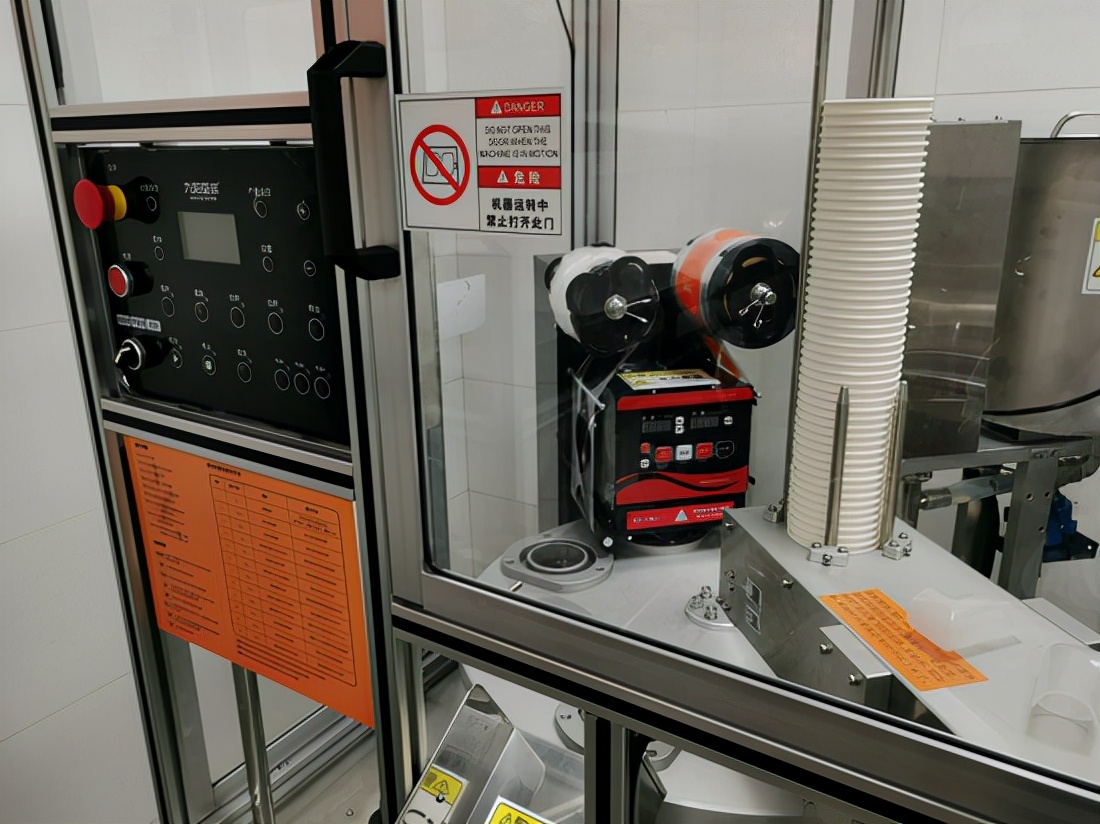 济南济钢高级中学兴隆校区食堂,济南济钢高级中学的食堂