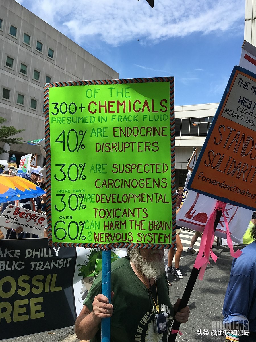 石油帝国遇袭!这个单一产业国家该何去何从|地球知识局