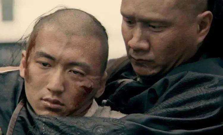 “我身上有160多处骨椎需要治疗”谢霆锋的成功不是偶然