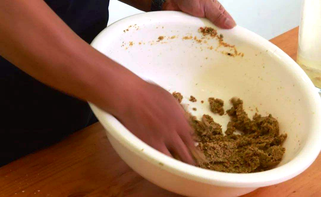 开饵料正确方法和技巧,饵料开出来不好拉应该怎么解决