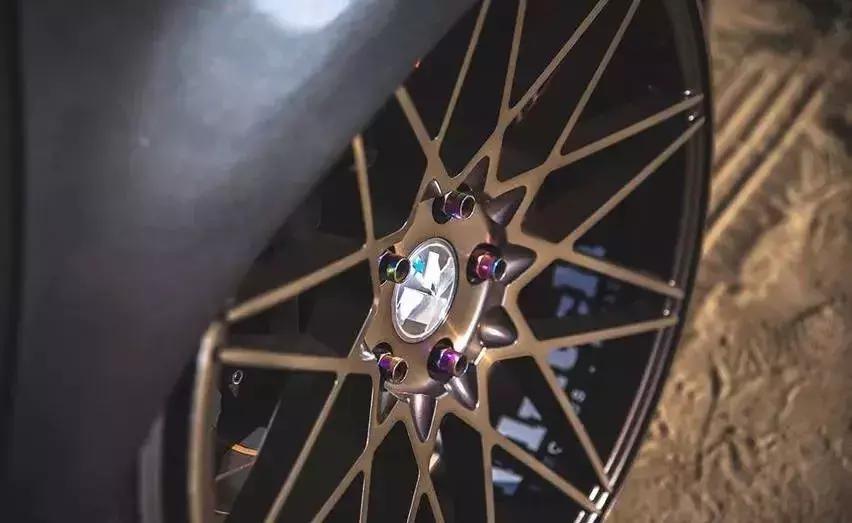 改装马自达星骋两厢2.0,马自达星骋改装气动低趴