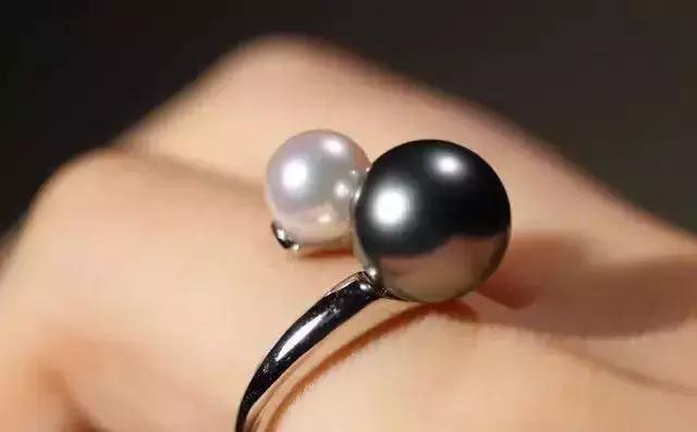 喜欢珍珠的女人是如何挑选珍珠的,珍珠怎么挑选佩戴