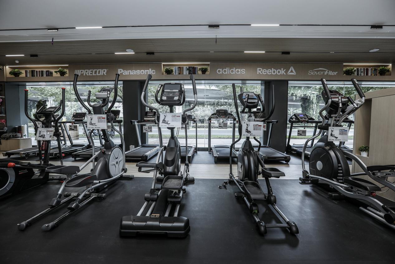 时尚健身健康生活成都首家具有网红气质的健身器材连锁店今日开业