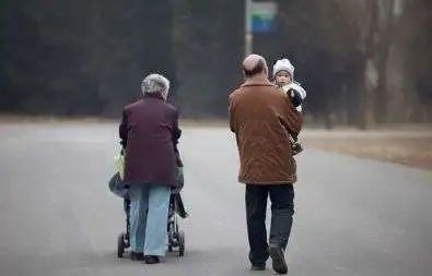 一个人带娃该怎么样才能改变现状,不想给别人带娃怎么办