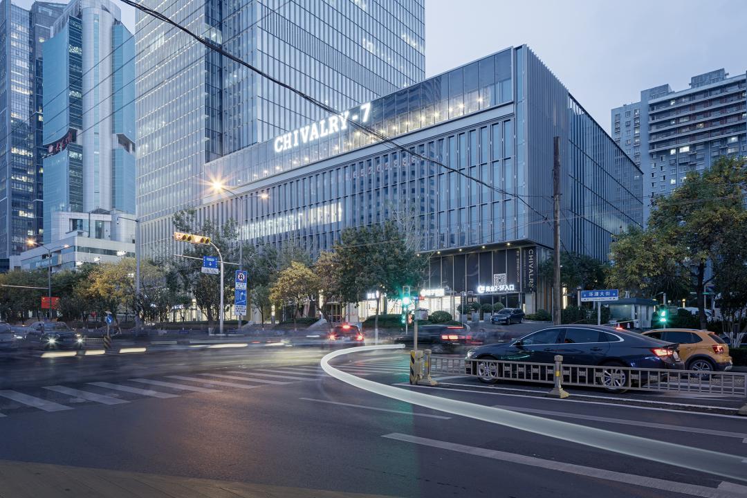 济南泺源大街8号绿城金融中心,济南标志建筑绿地中心