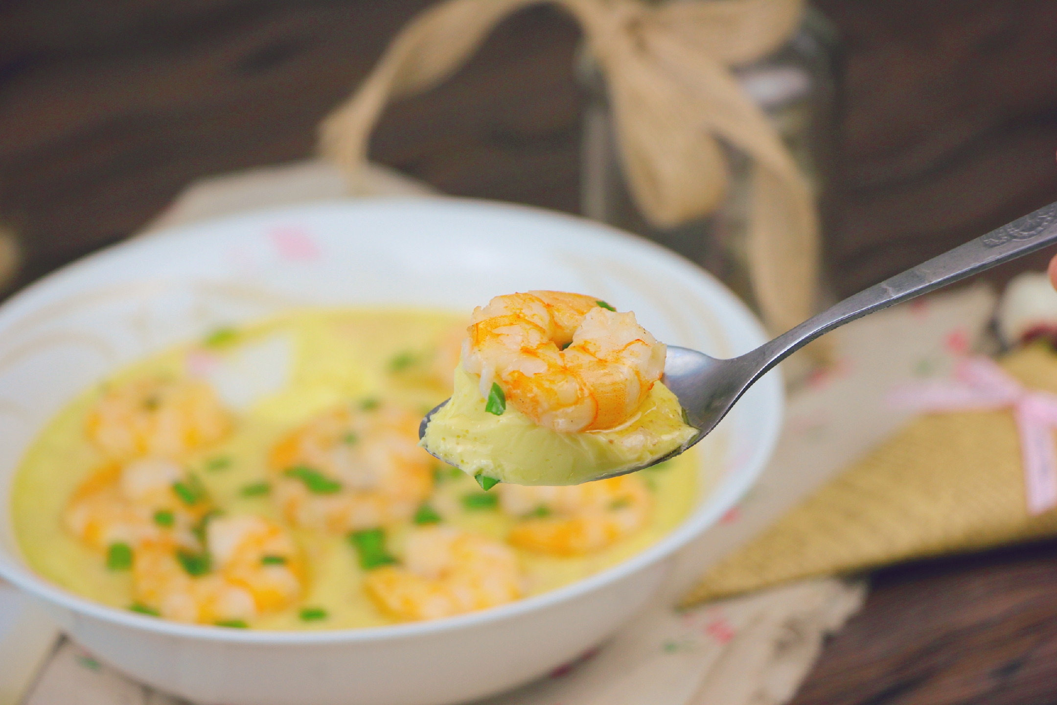 怎么做虾仁蒸糕好吃,家常虾仁鸡蛋糕做法