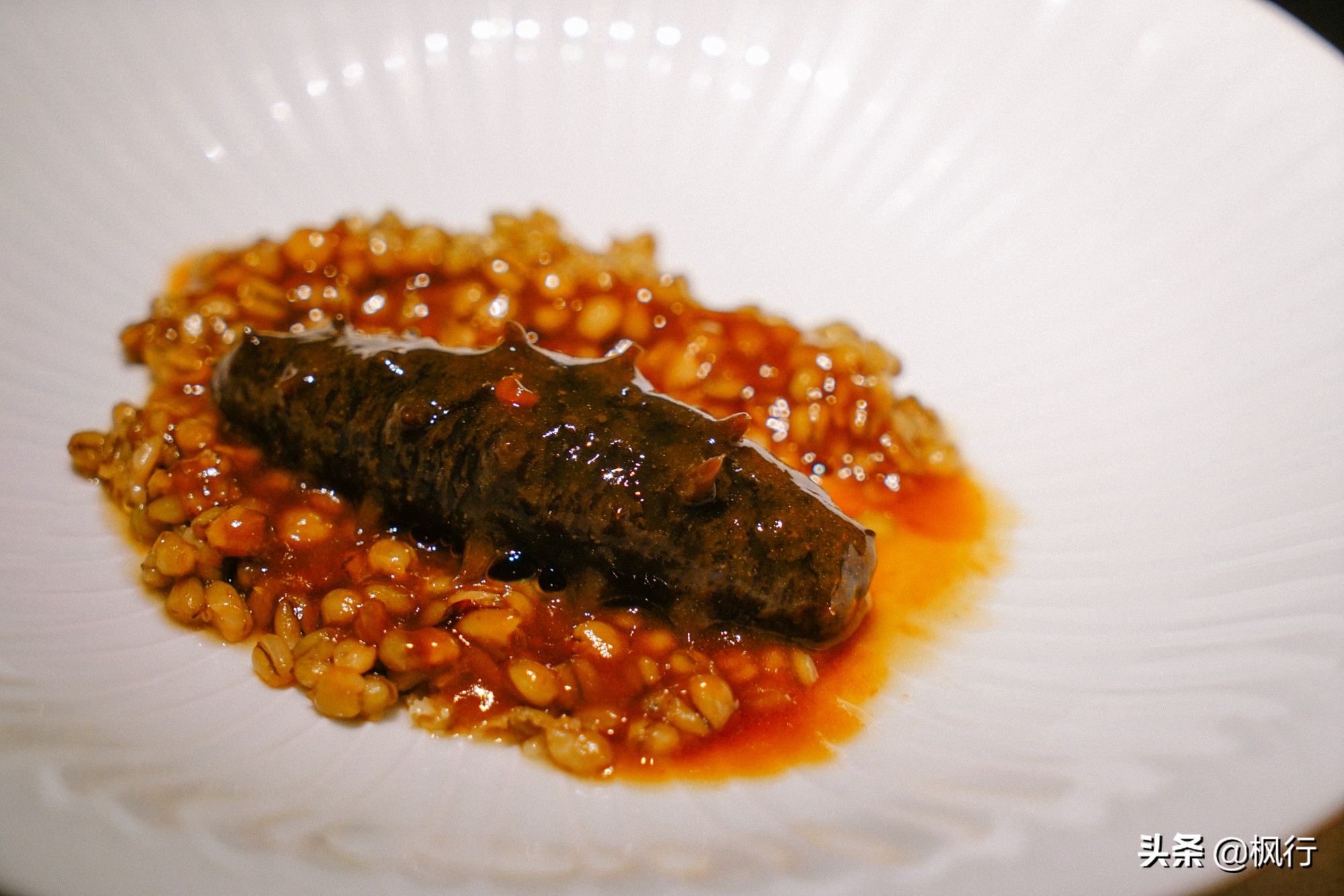 这家北京二环内的粤菜馆,装修获大奖,松板肉、乳鸽、罗氏虾惊艳