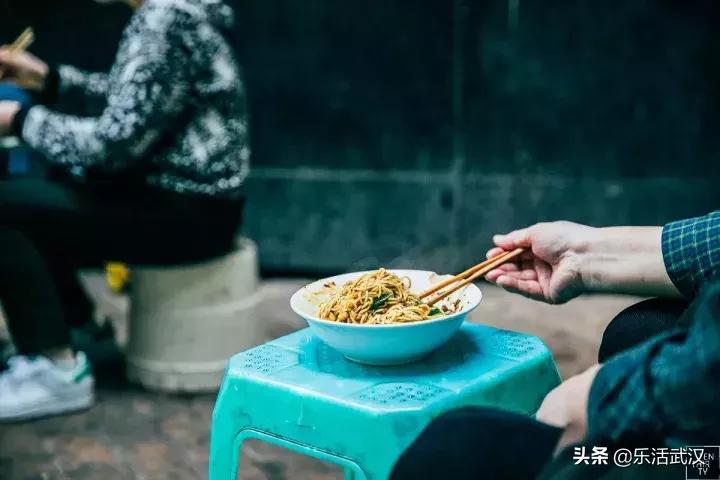 武汉美食牛肉面20块一碗,武汉好吃的老碗面