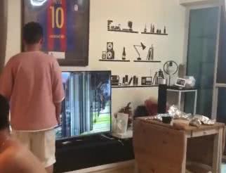 苏醒砸电视是负能量吗,苏醒砸电视是什么梗